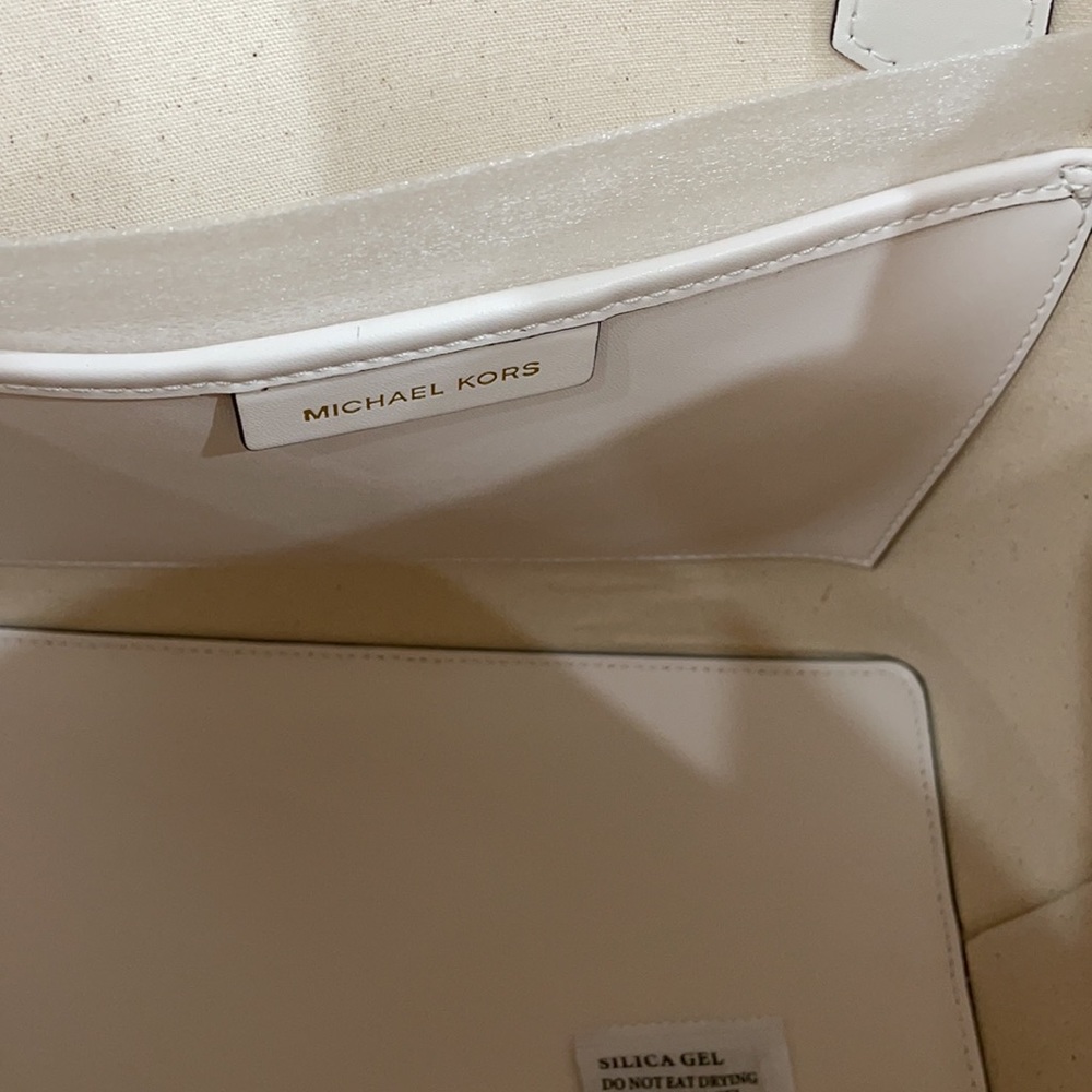 NWT Michael Kors Optic White & Gold Tote - Picture 5 of 6